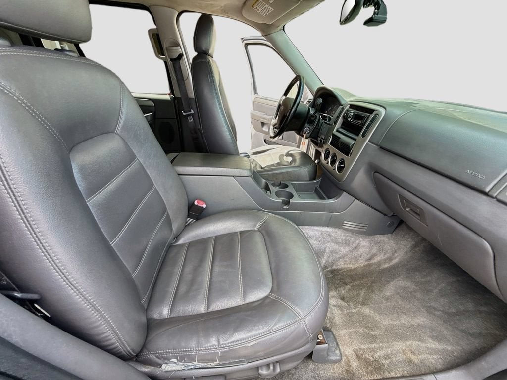 2003 Ford Explorer XLT