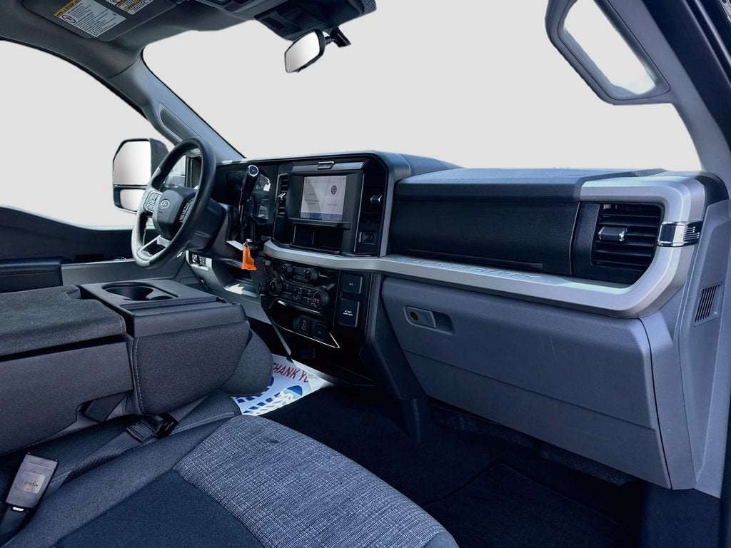 2026 Ford Super Duty F-350 DRW XL