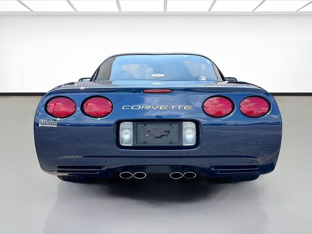 2001 Chevrolet Corvette Base