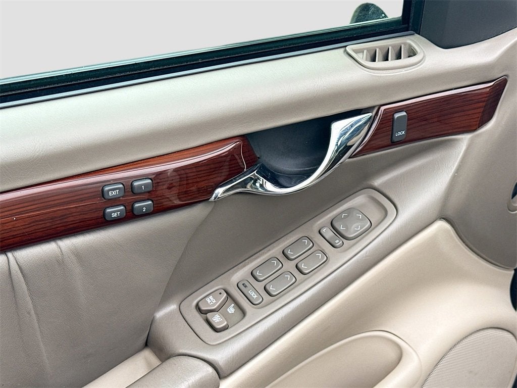 2002 Cadillac Deville DHS