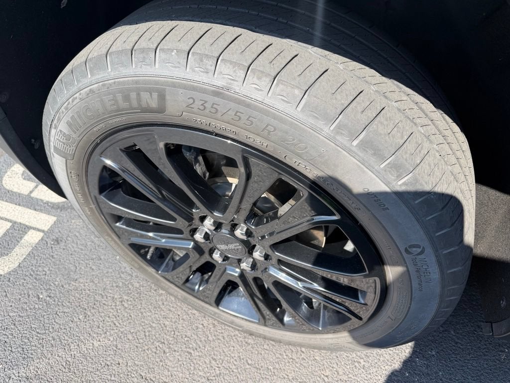 2022 GMC Acadia SLT