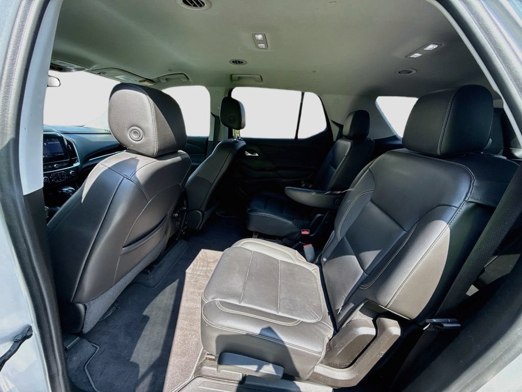 2021 Chevrolet Traverse LT Leather