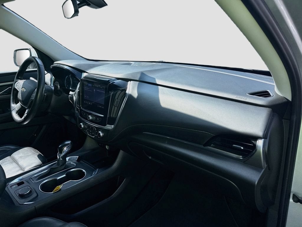 2021 Chevrolet Traverse LT Leather