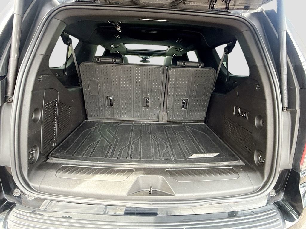 2024 Chevrolet Suburban LT