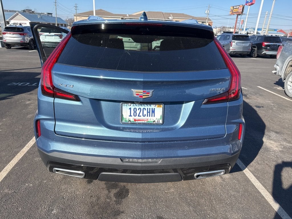 2025 Cadillac XT4 Premium Luxury