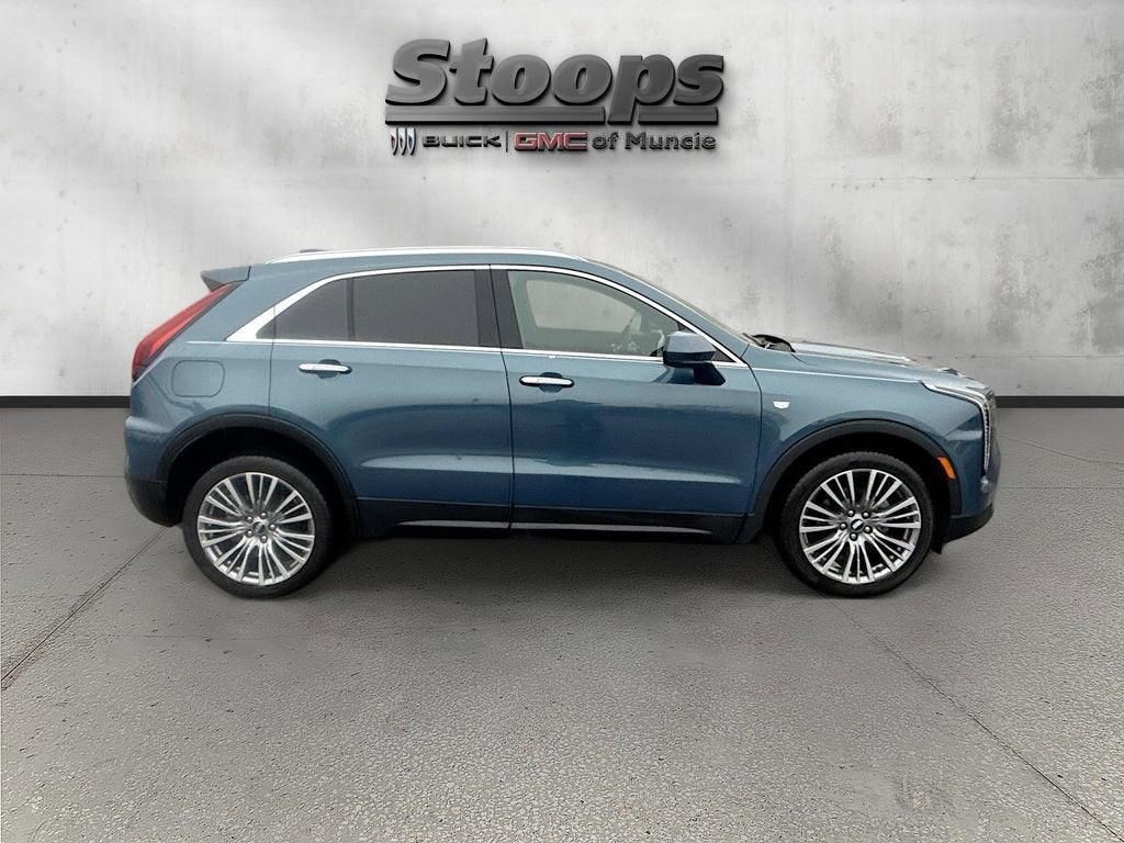 2025 Cadillac XT4 Premium Luxury