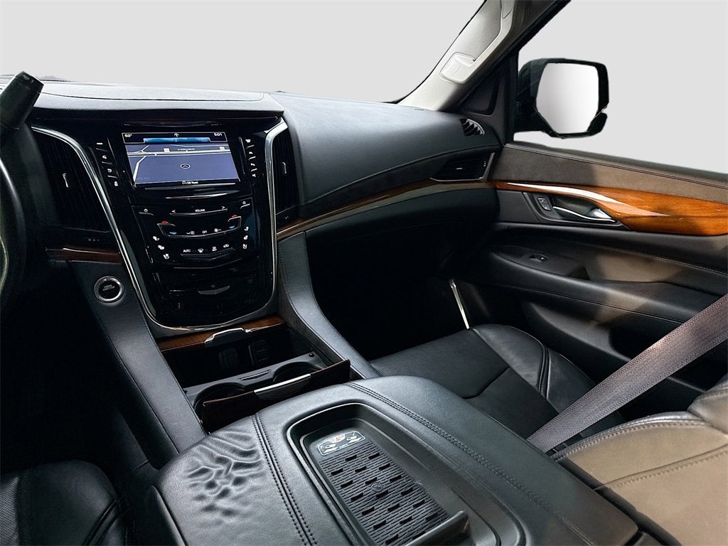 2017 Cadillac Escalade Luxury