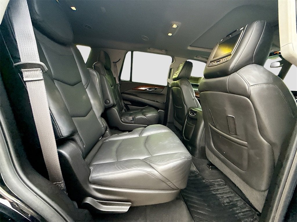 2017 Cadillac Escalade Luxury