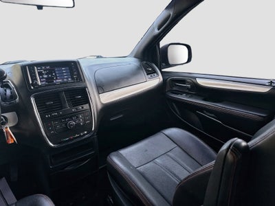 2016 Dodge Grand Caravan R/T