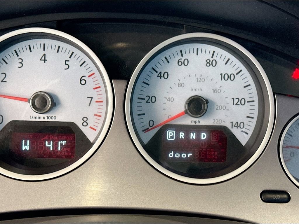 2010 Volkswagen Routan SEL w/Navigation