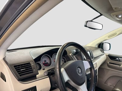 2010 Volkswagen Routan SEL w/Navigation