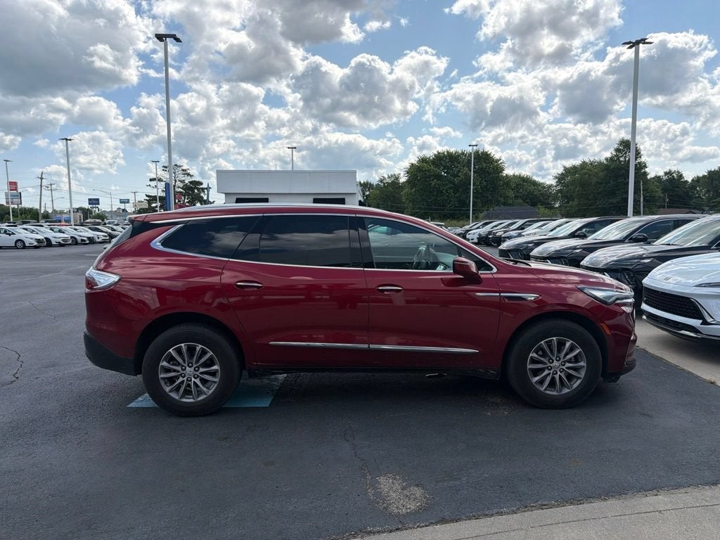 2023 Buick Enclave Essence