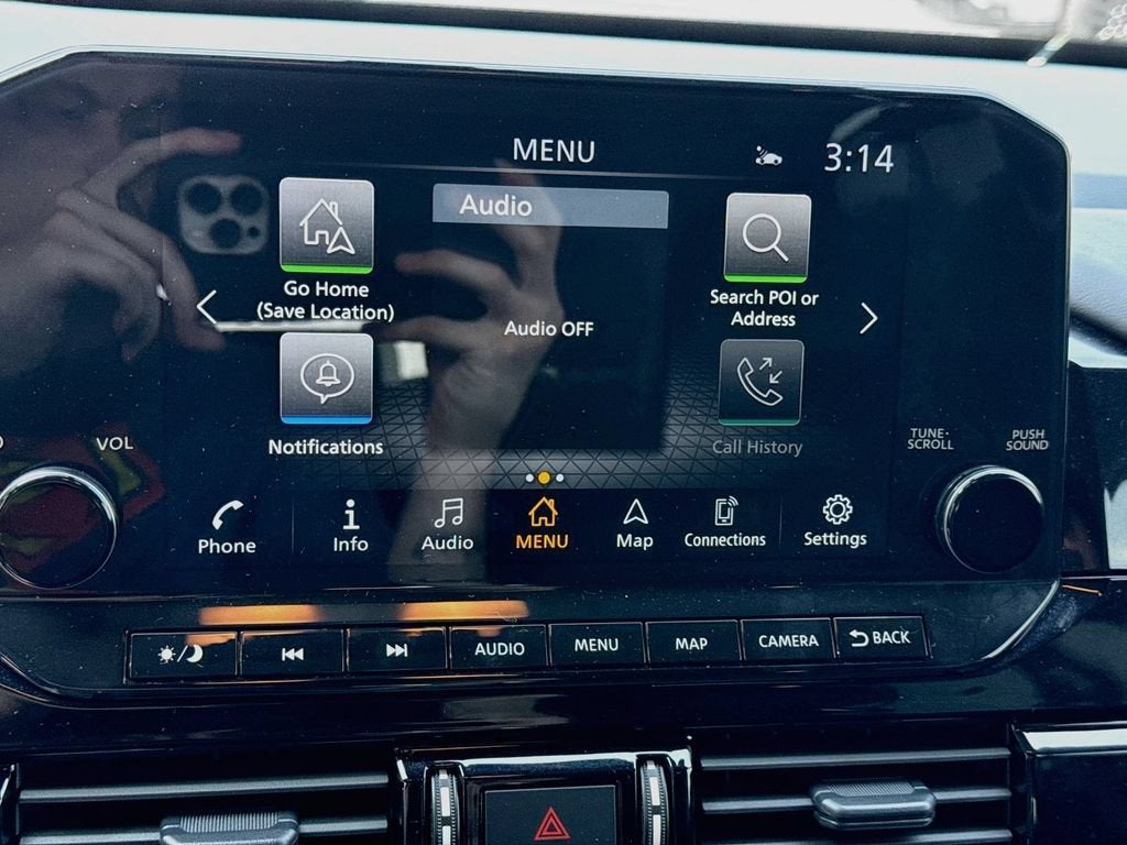 2025 Nissan Pathfinder SL 4WD