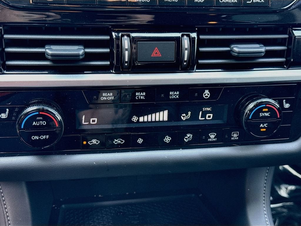 2025 Nissan Pathfinder SL 4WD