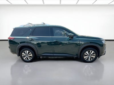 2025 Nissan Pathfinder SL 4WD