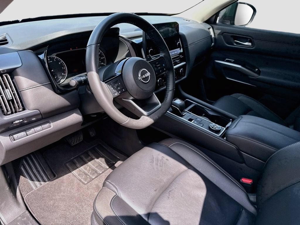 2025 Nissan Pathfinder SL 4WD
