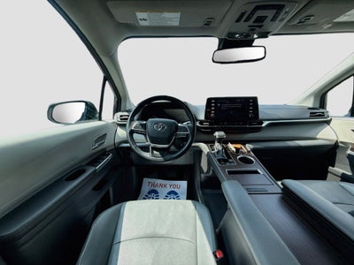 2024 Toyota Sienna XLE