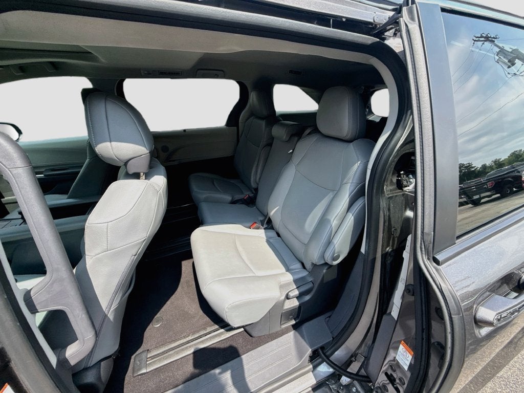 2024 Toyota Sienna XLE