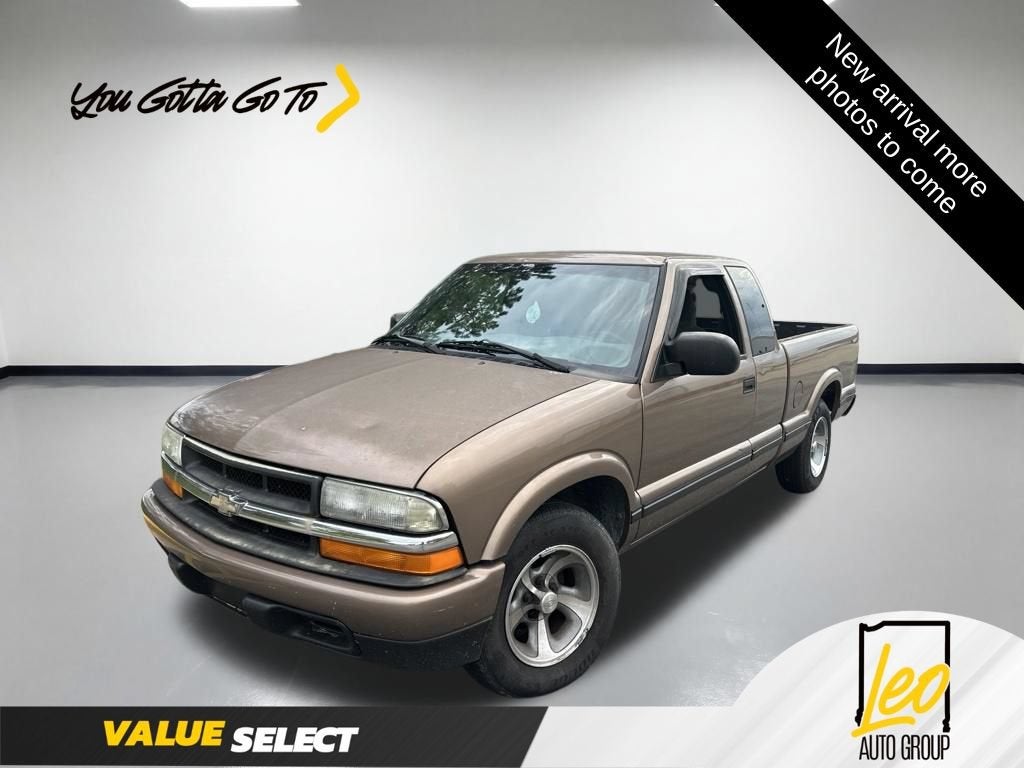 2002 Chevrolet S10 LS
