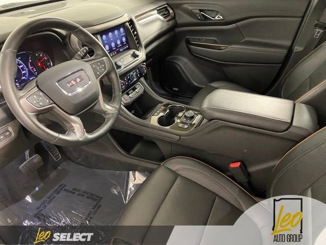 2023 GMC Acadia AT4
