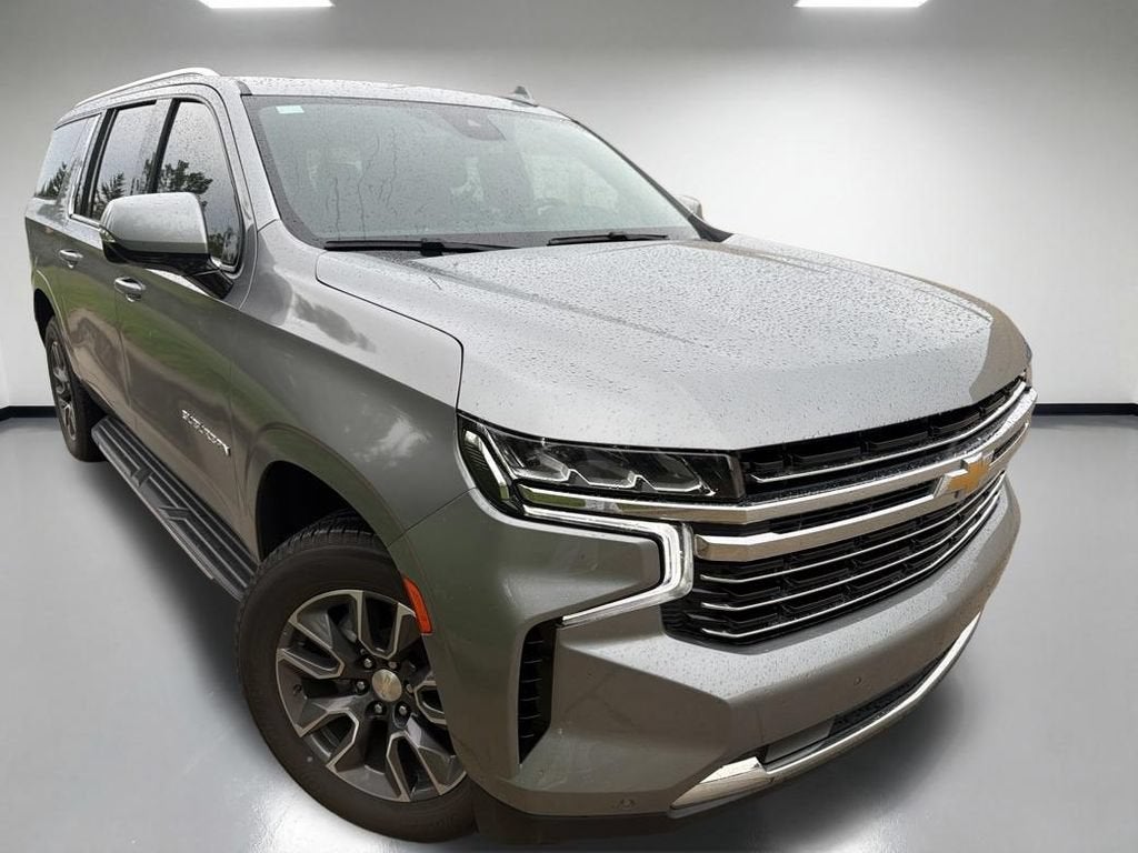 2023 Chevrolet Suburban LT