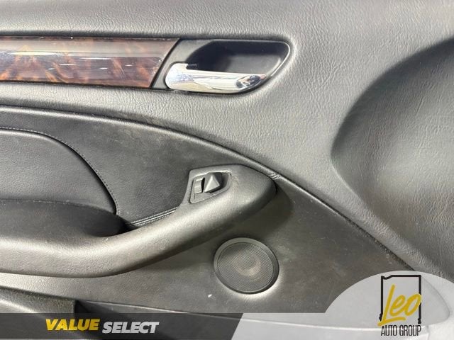 2003 BMW 3 Series 325xi