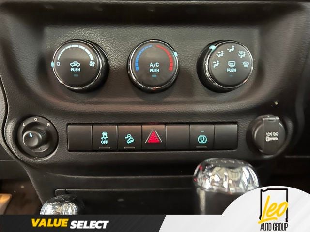 2013 Jeep Wrangler Sahara - Photo 10