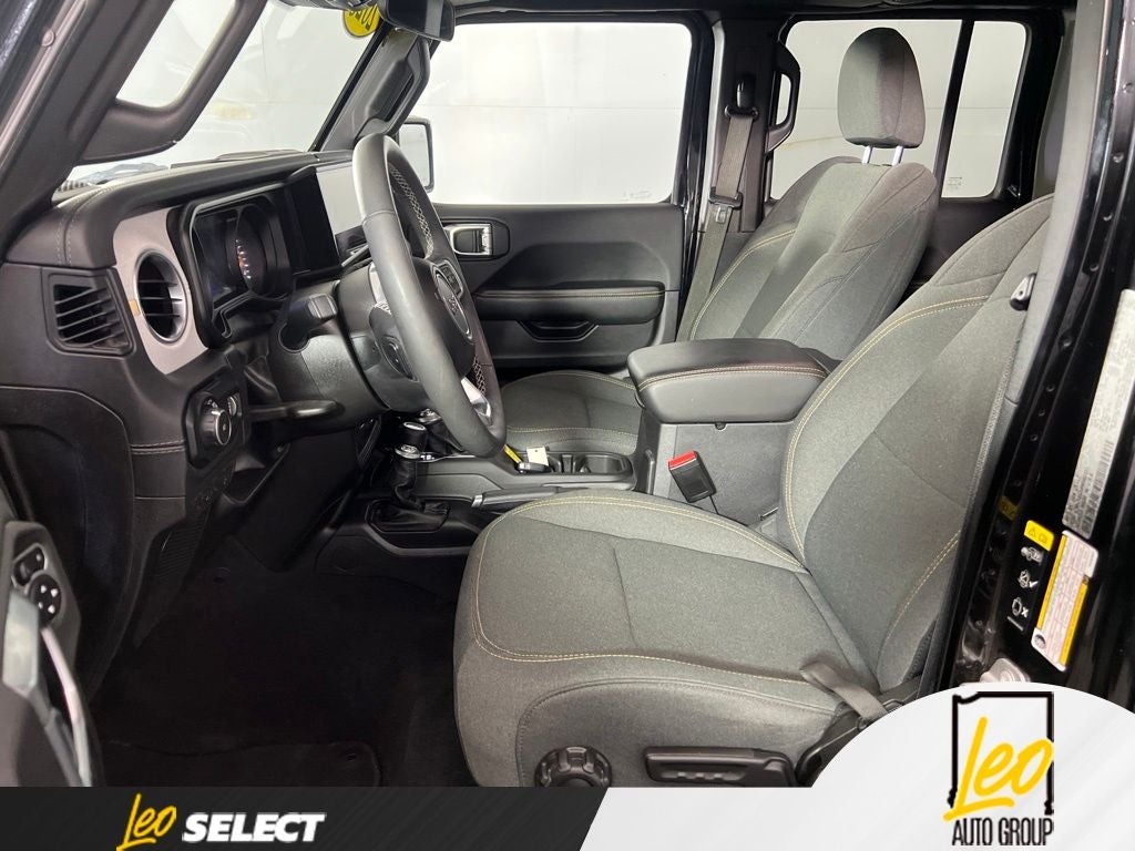 2025 Jeep Wrangler 4-Door Sahara - Photo 14