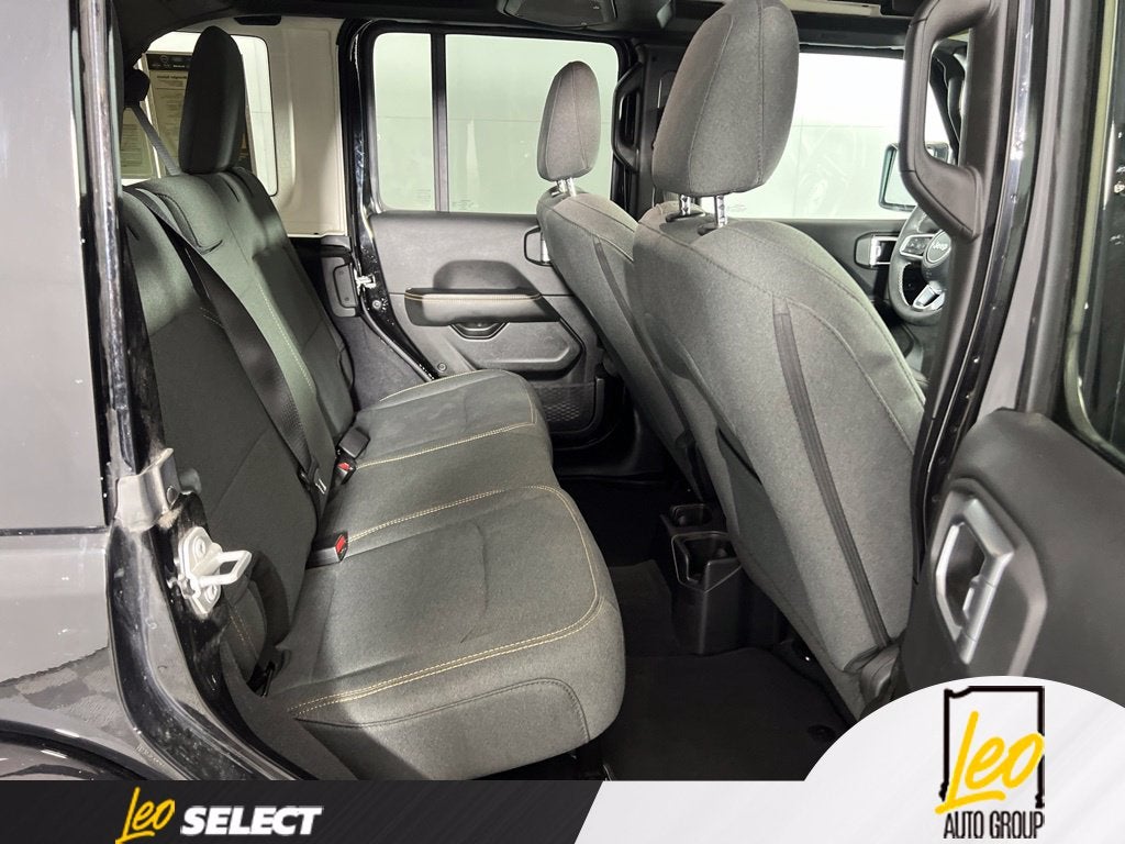2025 Jeep Wrangler 4-Door Sahara - Photo 17