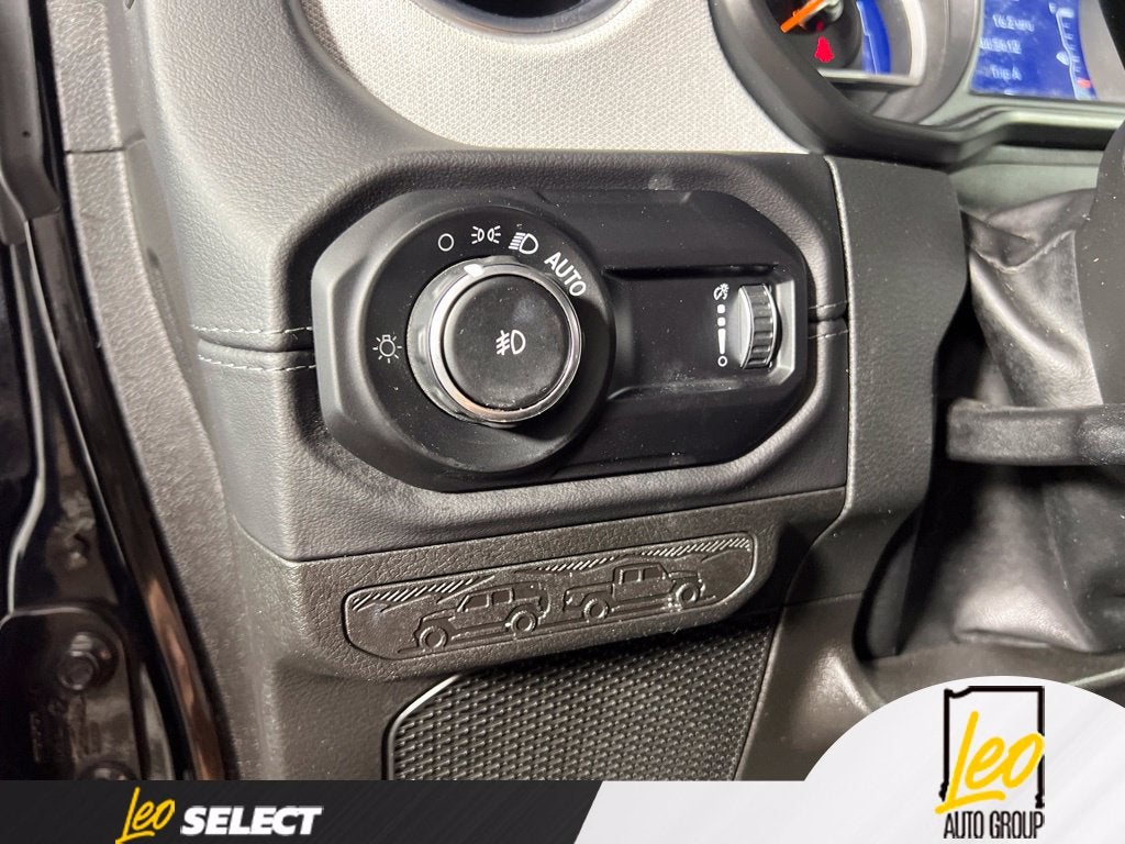 2025 Jeep Wrangler 4-Door Sahara - Photo 23