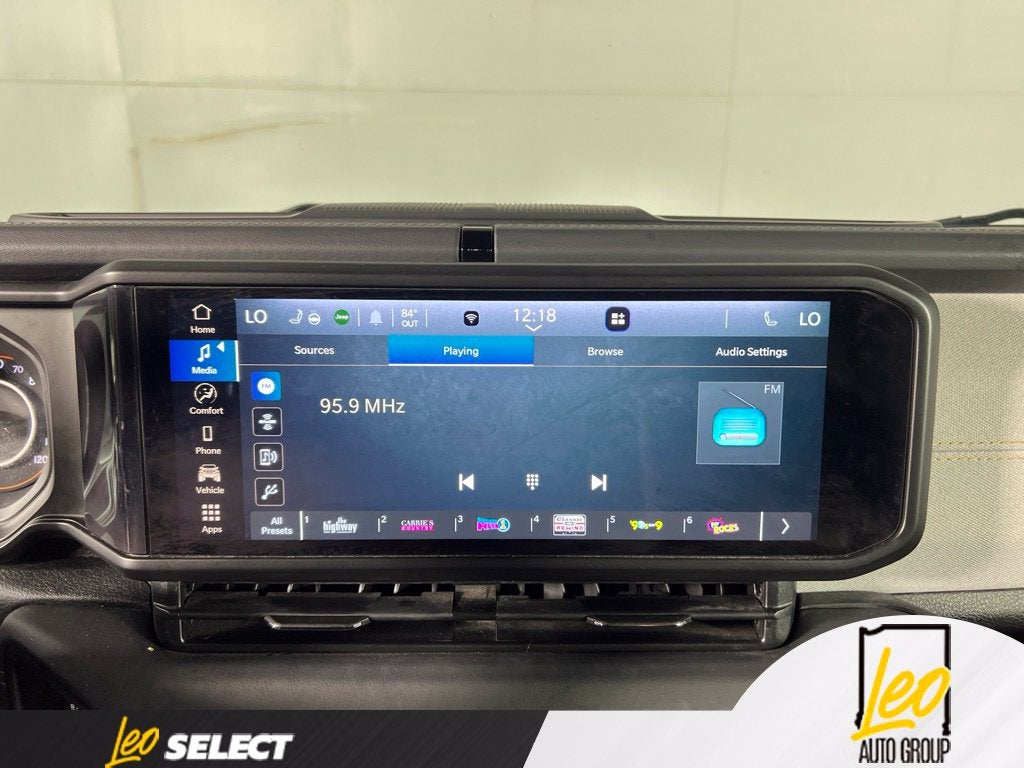 2025 Jeep Wrangler 4-Door Sahara - Photo 25