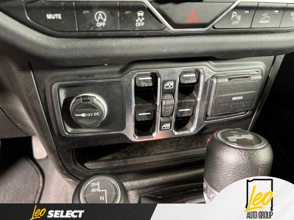 2025 Jeep Wrangler 4-Door Sahara - Photo 27