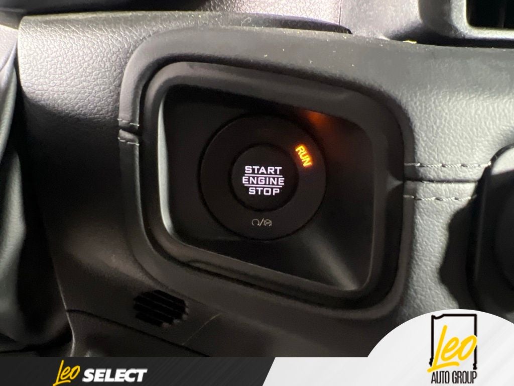 2025 Jeep Wrangler 4-Door Sahara - Photo 28