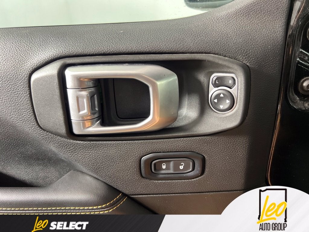 2025 Jeep Wrangler 4-Door Sahara - Photo 31