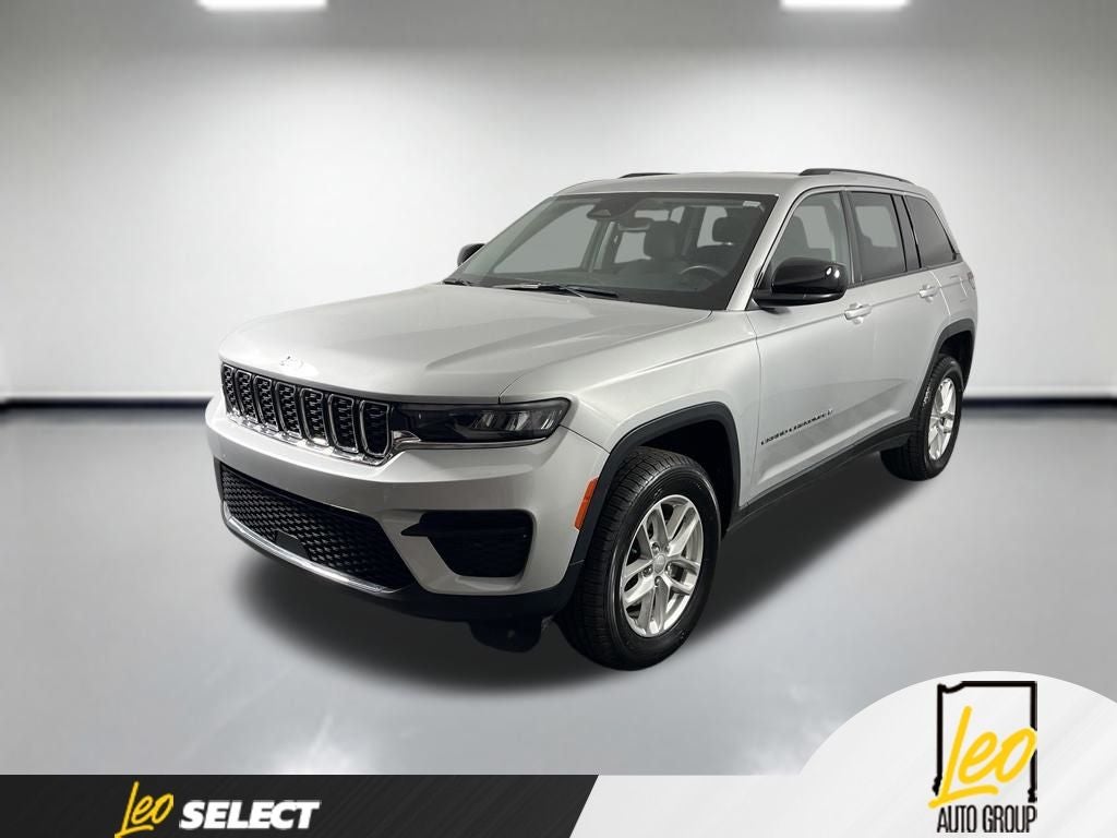 2023 Jeep Grand Cherokee Laredo 4x2