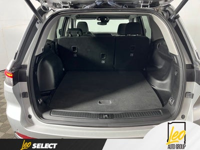 2023 Jeep Grand Cherokee Laredo 4x2