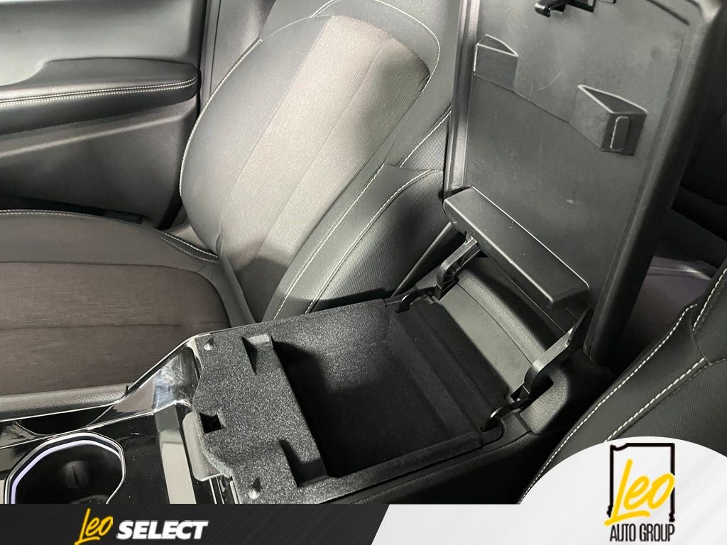 2023 Jeep Grand Cherokee Laredo 4x2