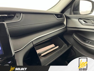 2023 Jeep Grand Cherokee Laredo 4x2