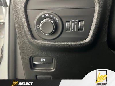 2023 Jeep Grand Cherokee Laredo 4x2