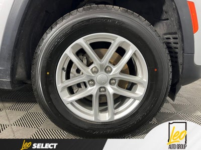 2023 Jeep Grand Cherokee Laredo 4x2