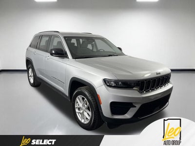 2023 Jeep Grand Cherokee Laredo 4x2
