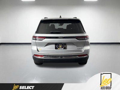 2023 Jeep Grand Cherokee Laredo 4x2