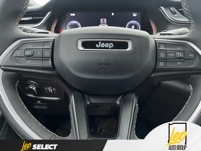 2023 Jeep Grand Cherokee Altitude 4x2