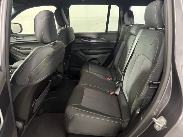 2026 Jeep Grand Cherokee GRAND CHEROKEE LAREDO 4X4