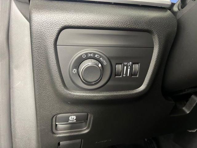 2026 Jeep Grand Cherokee GRAND CHEROKEE LAREDO 4X4
