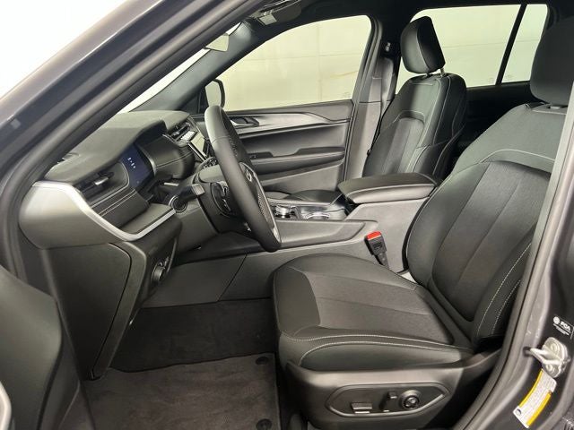 2026 Jeep Grand Cherokee GRAND CHEROKEE LAREDO 4X4