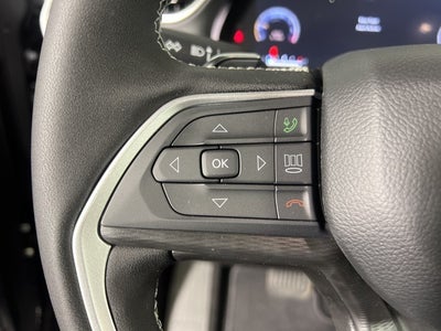 2025 Jeep Grand Cherokee GRAND CHEROKEE LAREDO X 4X4