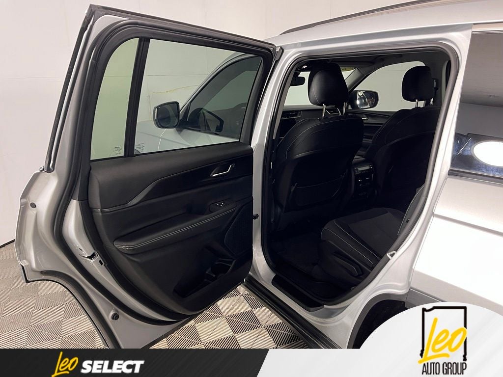 2023 Jeep Grand Cherokee L Laredo 4x2