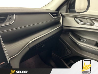 2023 Jeep Grand Cherokee L Laredo 4x2