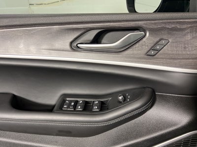 2025 Jeep Grand Cherokee GRAND CHEROKEE L LIMITED 4X2